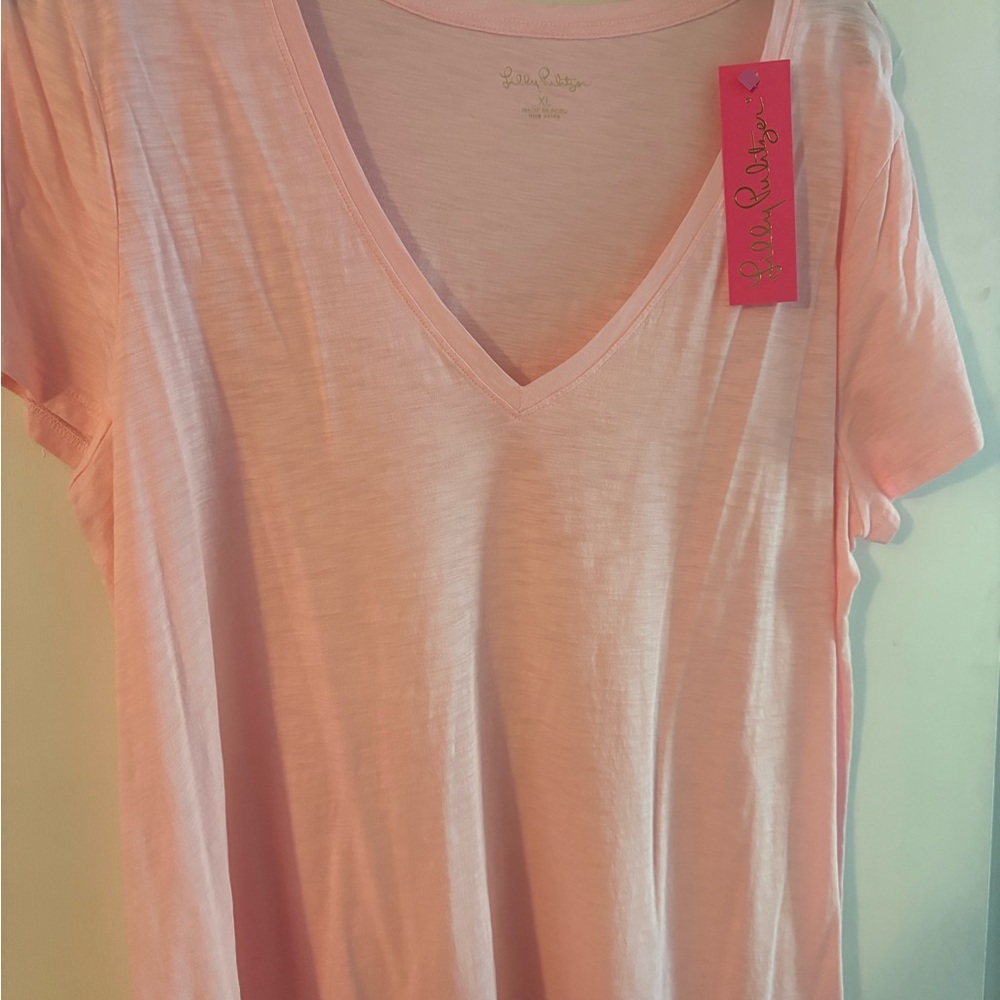 Lilly Pulitzer Light Pink V-Neck Short Sleeve Tee